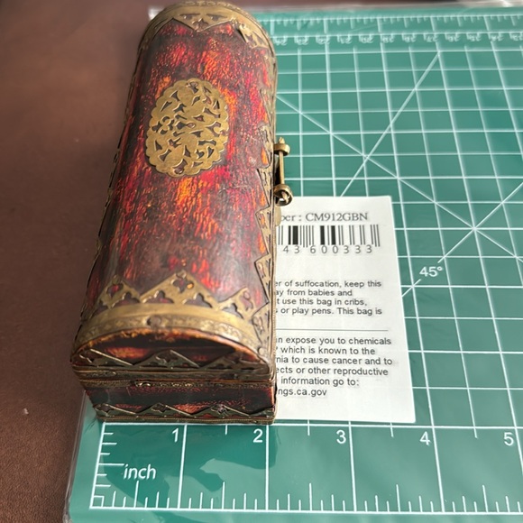 Wooden and metal box - Picture 5 of 5